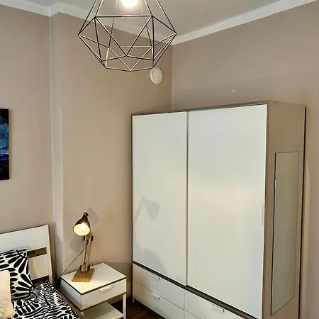 Superb 2 Bedroom *