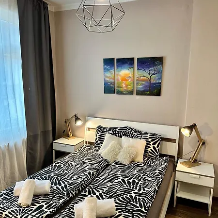 דירה Superb 2 Bedroom סופיה