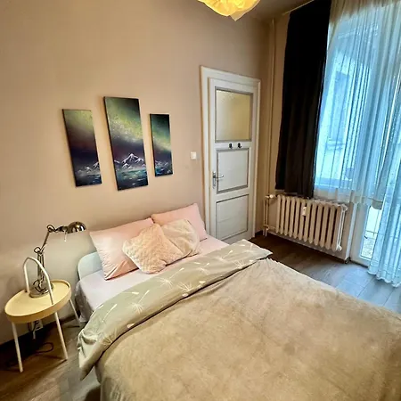 דירה Superb 2 Bedroom סופיה