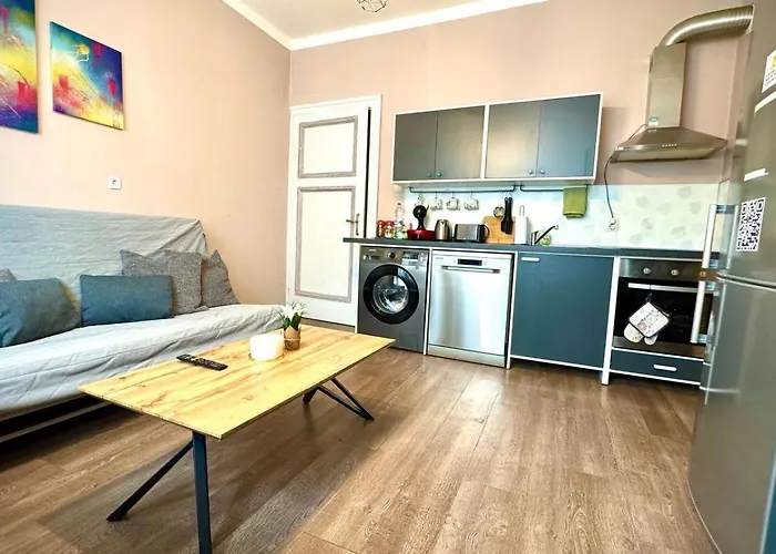 Superb 2 Bedroom Lägenhet *